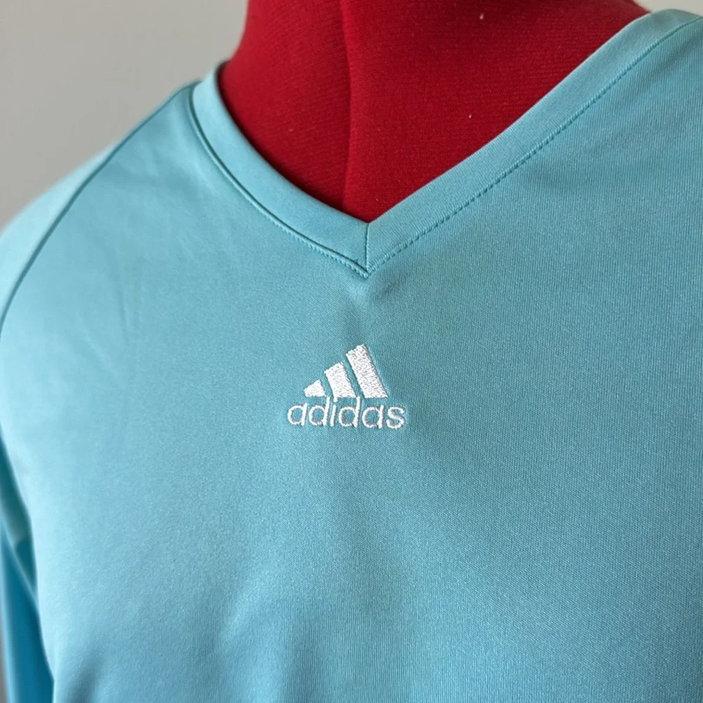 Adidas long crewneck baby blue 💙 - Picture 3 of 5